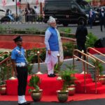 New Delhi: Prime Minister Narendra Modi inspects the Guard of Honour presented by the three Services and Delhi Police Guard on the occasion of 76th Independence Day at Red Fort in New Delhi on Monday, Aug. 15, 2022. (Photo: Qamar Sibtain/IANS)