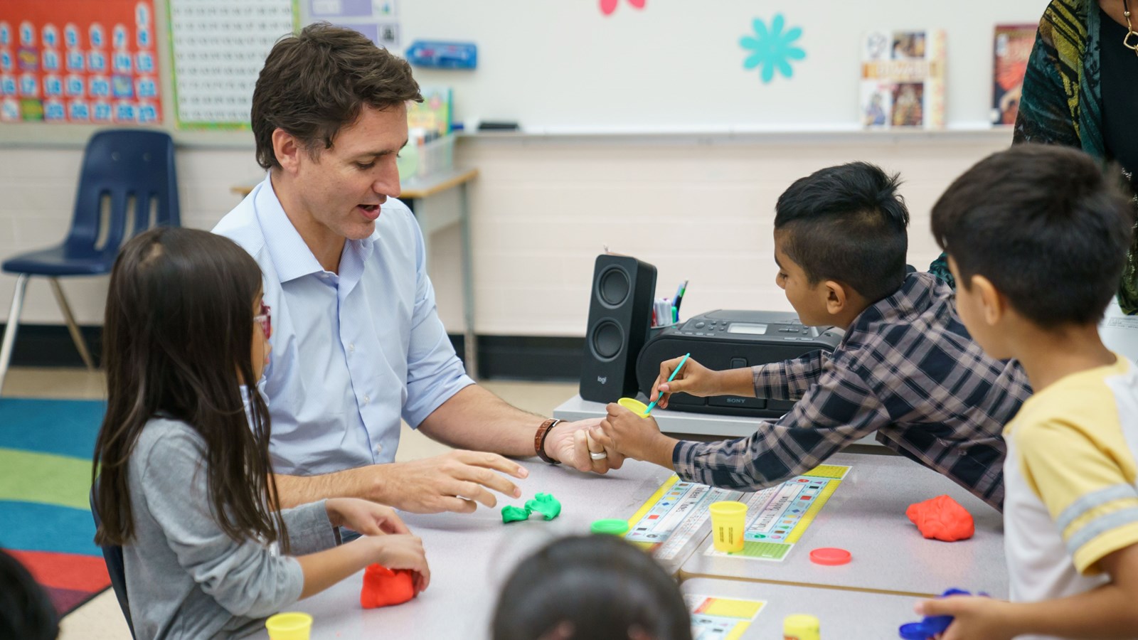 Trudeau makes surprise visit at Surrey's Cedar Hills Elementary Indo