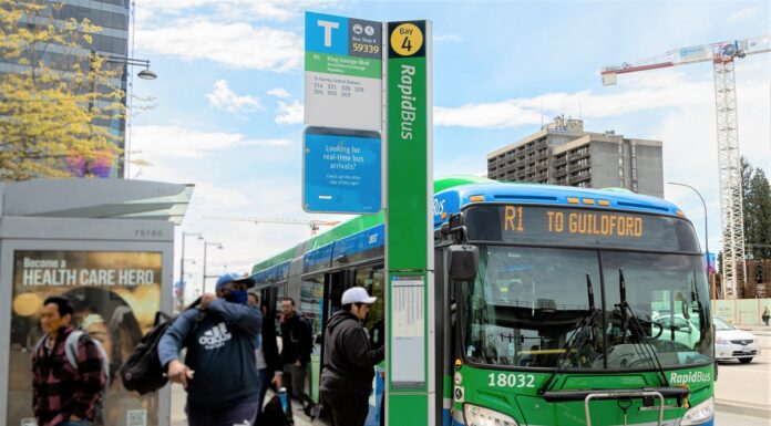 Transit and SeaBus workers reach tentative agreement at CMBC