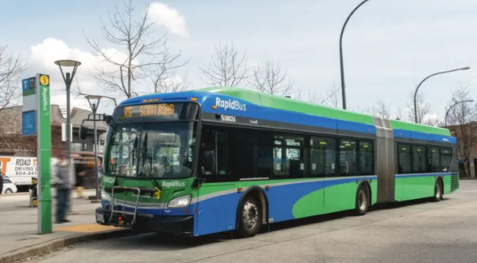 Unifor Locals 111, 2200 reject tentative agreement at Coast Mountain Bus Company
