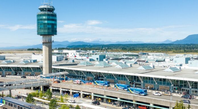 Airport workers, allies to rally at YVR against privatization plans