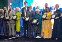 Premier joins Diwali celebration with BC-India Business Network and Canada India Foundation