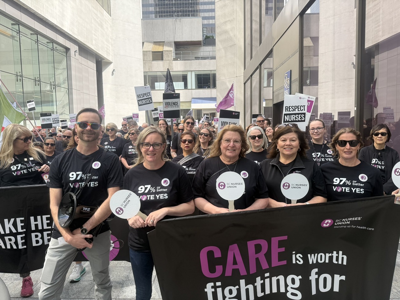 Nurses hold rally to send message of unity ahead of historic strike vote