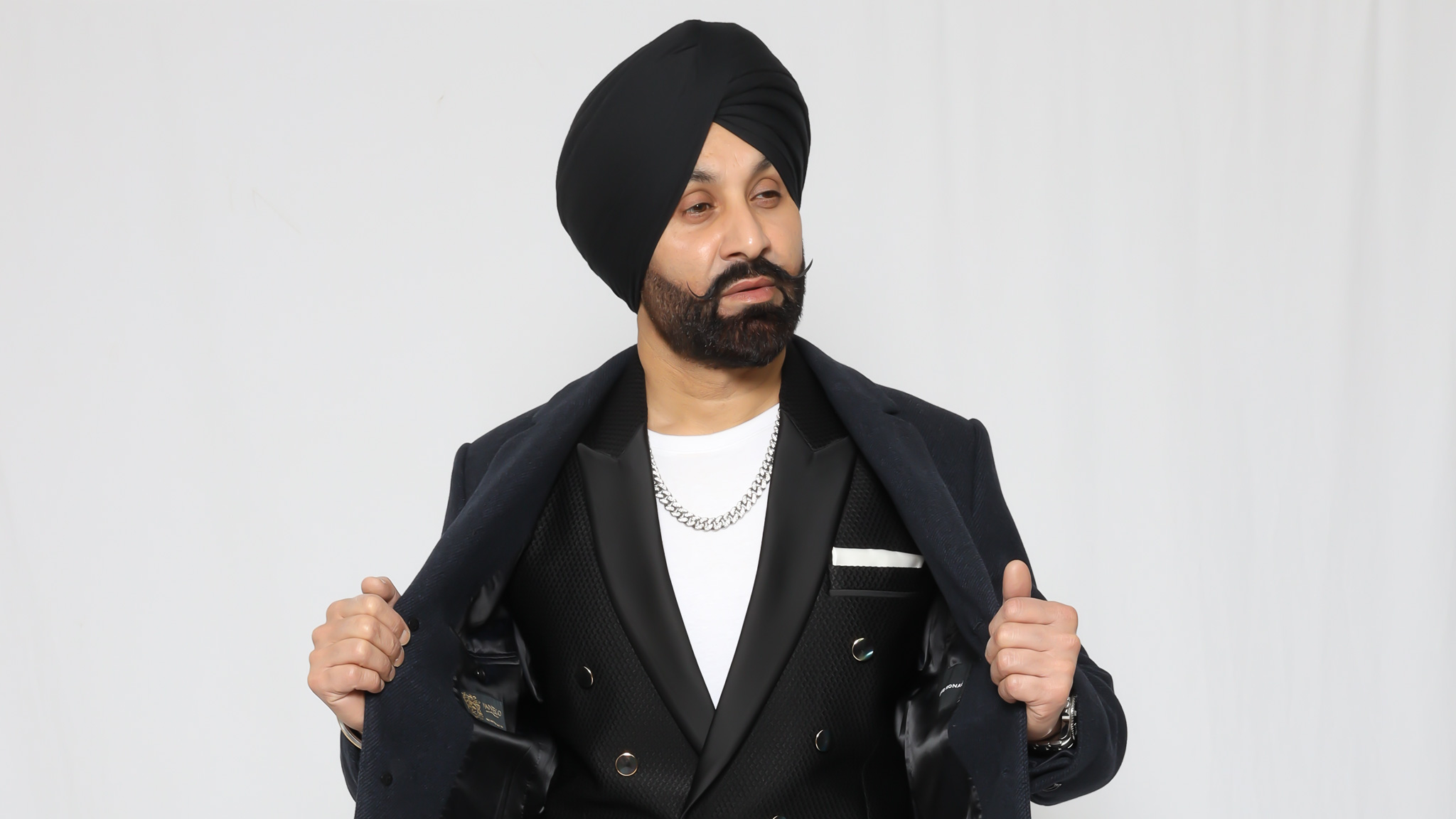Internationally acclaimed singer-songwriter Sukshinder Shinda to perform at Vancouver Bandits’ South Asian Heritage Game