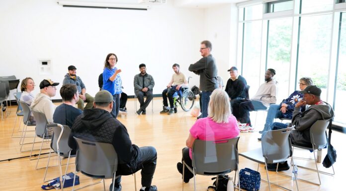 Supporting people with brain injuries through improv