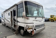 Motorhome enters active runway at Abbotsford Airport